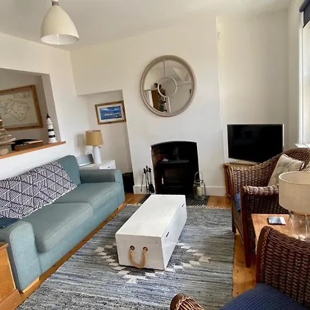 Cozy Coastguard Cottage With Sea Views East Cowes Esterno foto