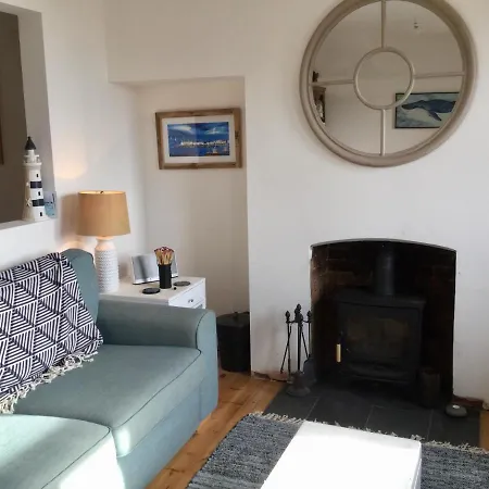 Cozy Coastguard Cottage With Sea Views East Cowes Esterno foto