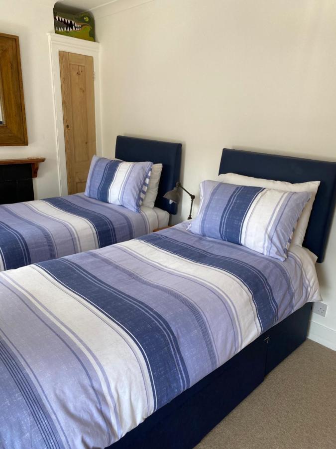 Cozy Coastguard With Sea Views Holiday home East Cowes